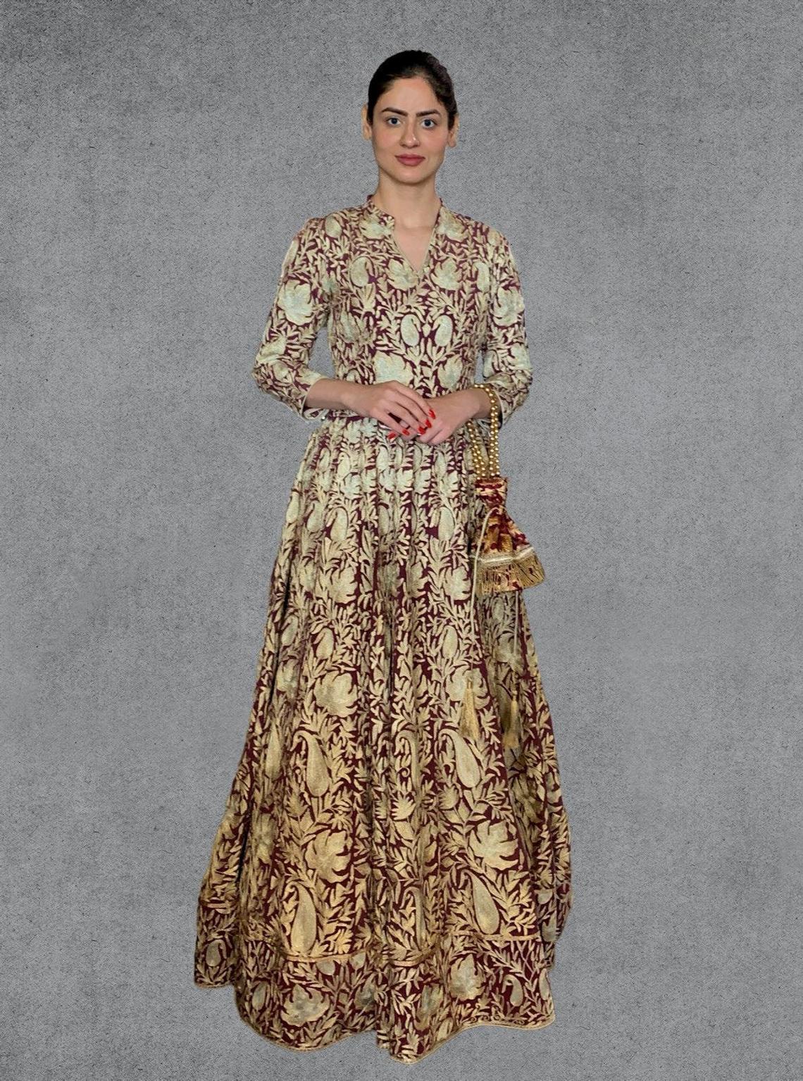Kashmiri Phirans | Kashmiri outfits for women, Designs for dresses, Fashion  illustration dresses