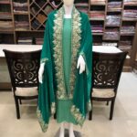 Green Velvet Cape Shawl with Tilla Embroidery: Teen Chinar Design