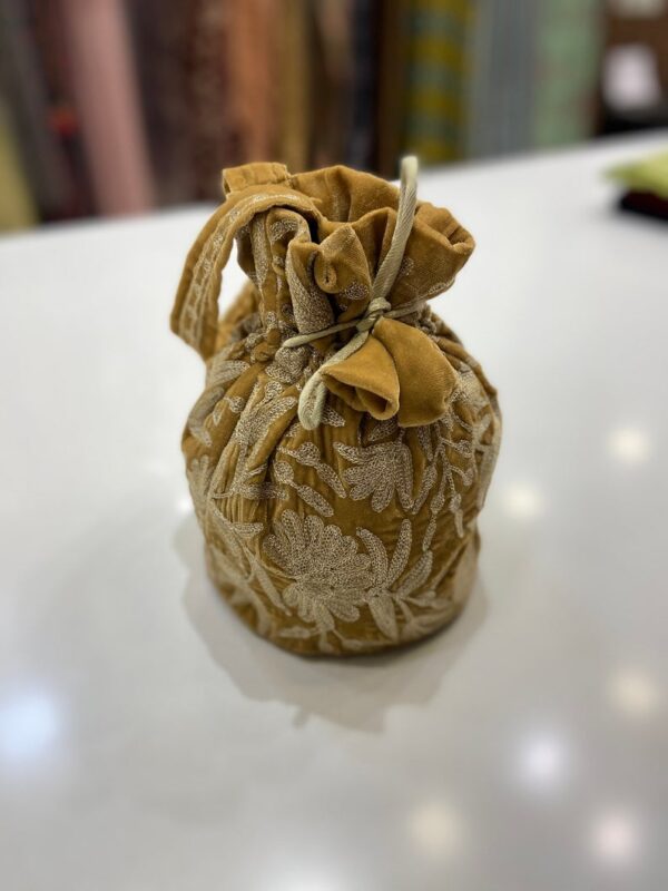 Zari Kashmiri Velvet Potli