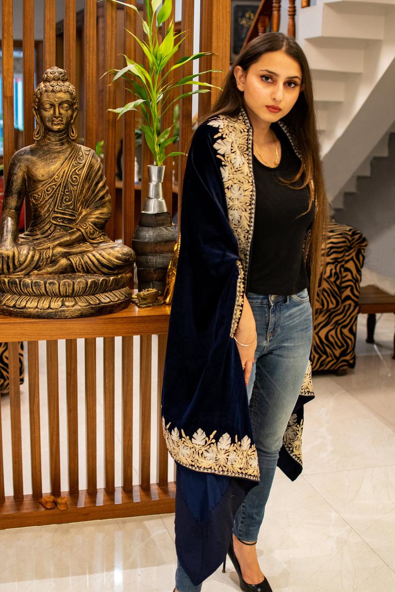 Navy Blue Velvet Cape with Tilla Embroidery Teen Chinar Design