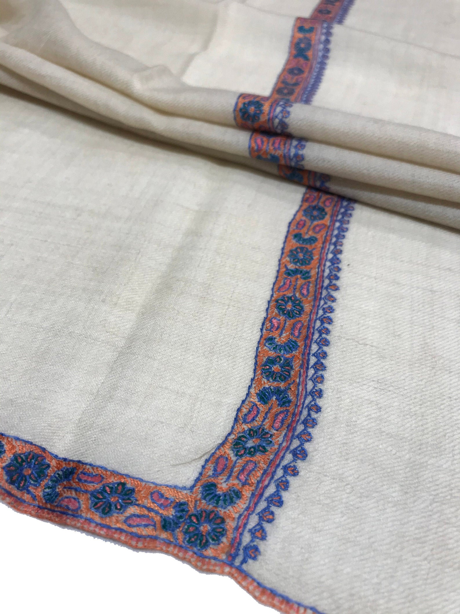 Vista White Pure Pashmina Shawl with Border Sozni Hand Embroidery ...