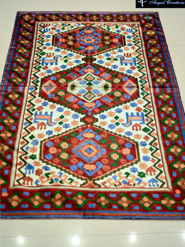 Hand Chain Stitched White 3 Diamond pattern Silk Kashmiri Rug