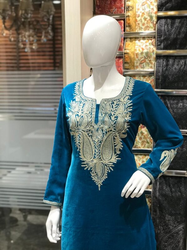Kashmiri Turquoise Velvet Kurta with Zari Embroidery 2