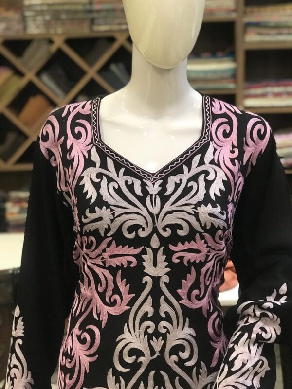 Dual Shade Pink Aari Embroidered Salwar Suit 2