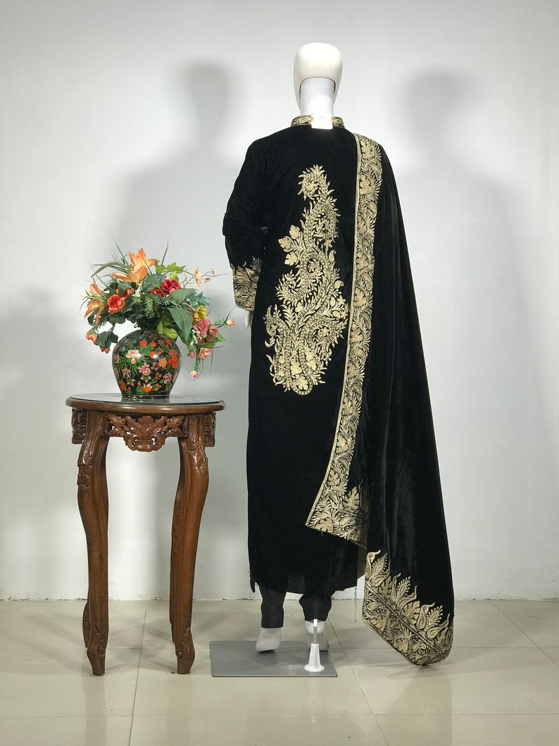 Tilla Embroidered Band Neck Velvet Salwar Suit: Black back side