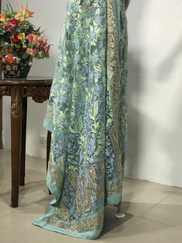 Green Kashmiri Floral Jaal Embroidered Net Saree pallu