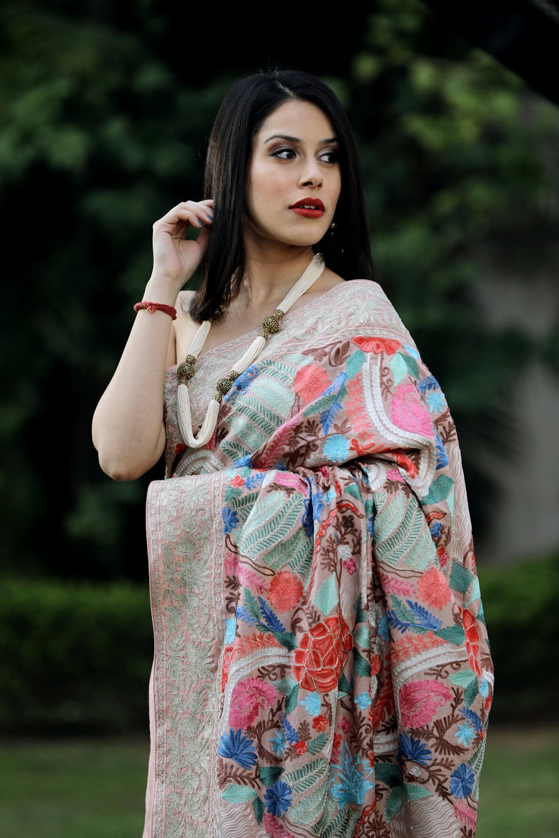 Exquisite Green Velvet Saree with Kashmiri Tilla Work Style Embroidery –  Shobitam