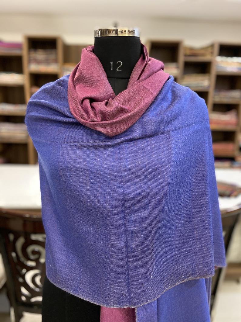Solid Plain Pure Pashmina Reversible Shawl: Move and Blue close up