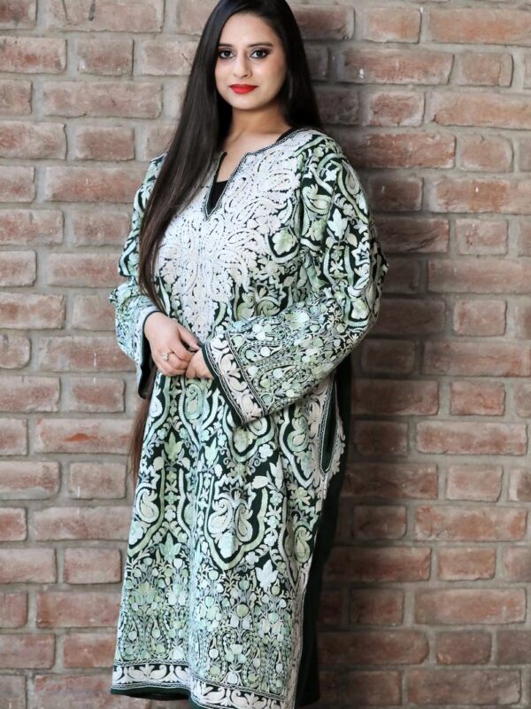 Dark Green Pure Wool Kashmiri Phiran with Jaal Paisley Embroidery