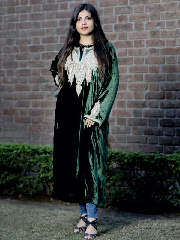 Flowy Bottle Green Velvet Phiran with Tilla Embroidery