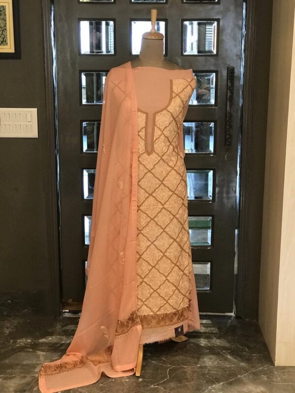Pink Diamond Pattern Zari & Aari Fusion Embroidery Kashmiri Suit
