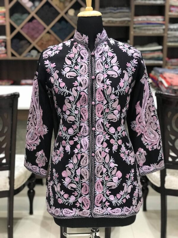 Black Women Jacket Girls Pure Wool Winter Coats with Embroidery Front