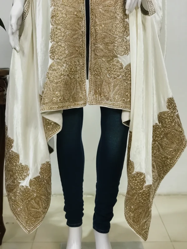 Puff Embroidered White Gloss Velvet Cape bottom fall