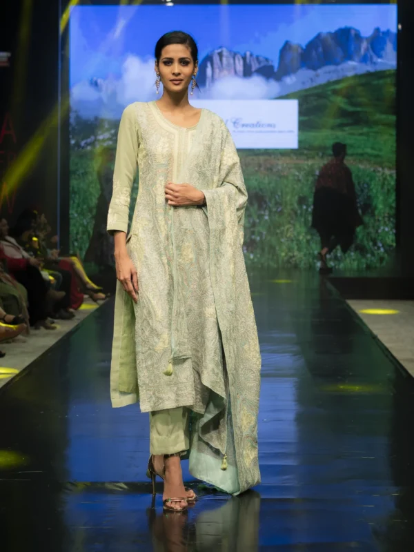 Tea Green Tilla & Aari Fusion Embroidered Kashmiri Suit