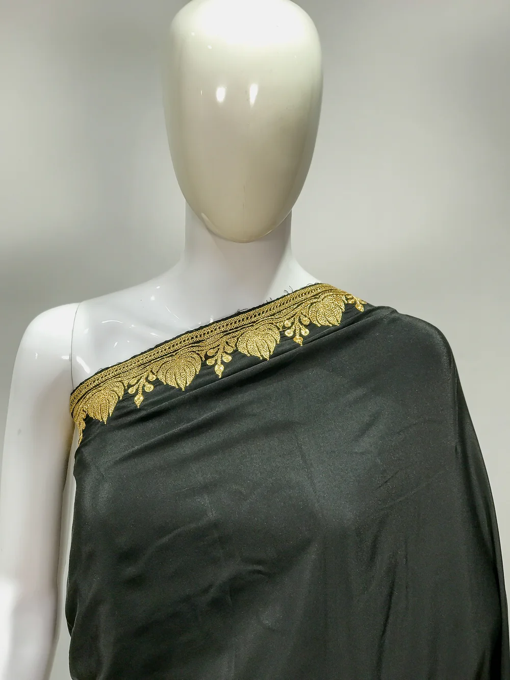 Black Pure Crepe Zari Hand Embroidered Kashmiri Saree Front