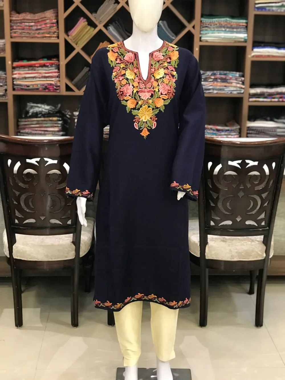 Kashmiri woolen best sale phiran