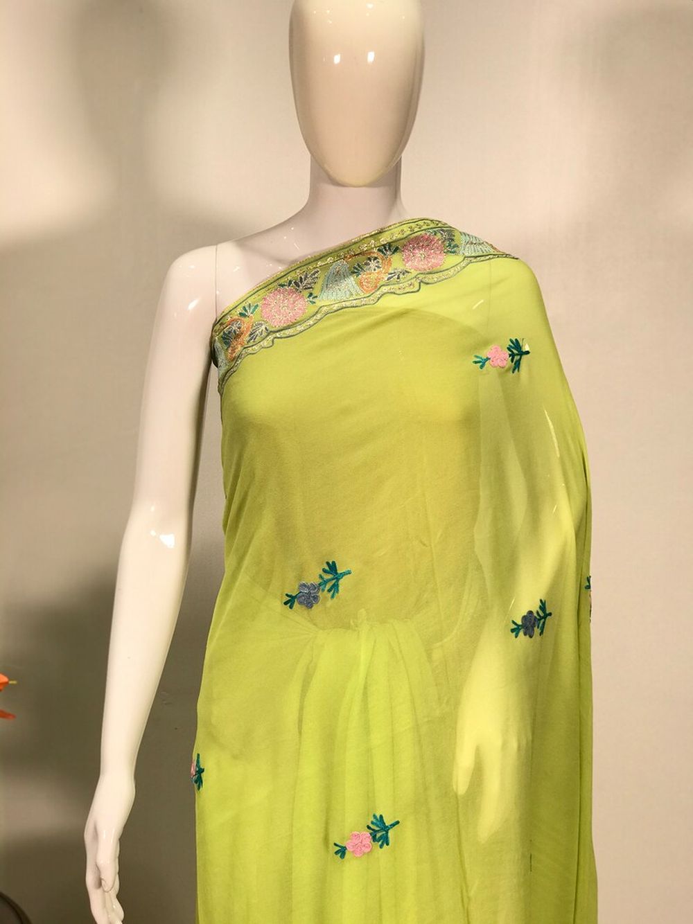 Aari & Tilla Embroidered Green Kashmiri Saree