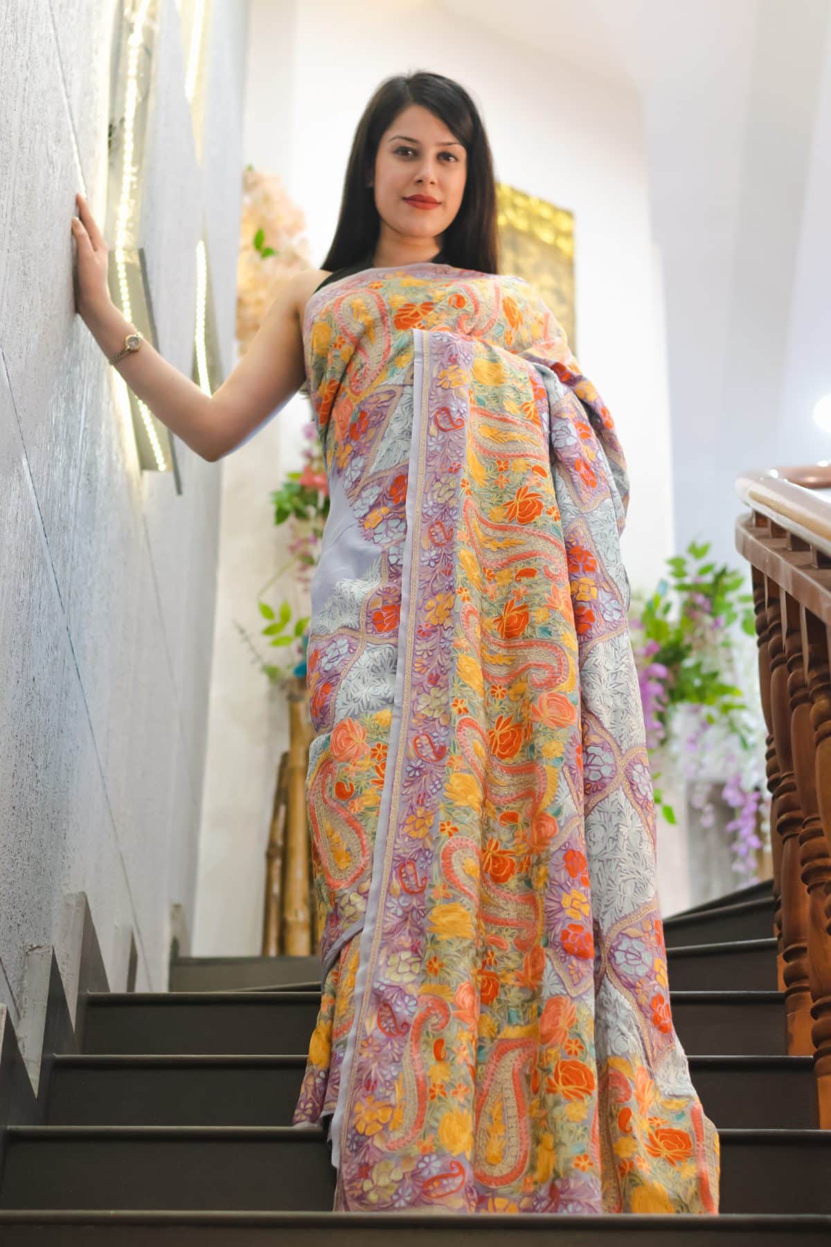 Lavender Viscose Georgette Zari & Aari Fusion Embroidered Kashmiri Saree