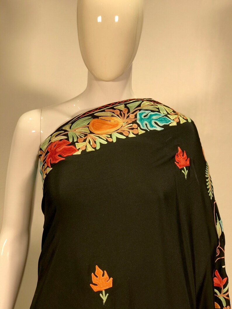 Black Viscose Georgette Aari Palla Jaal Embroidered Kashmiri Saree front