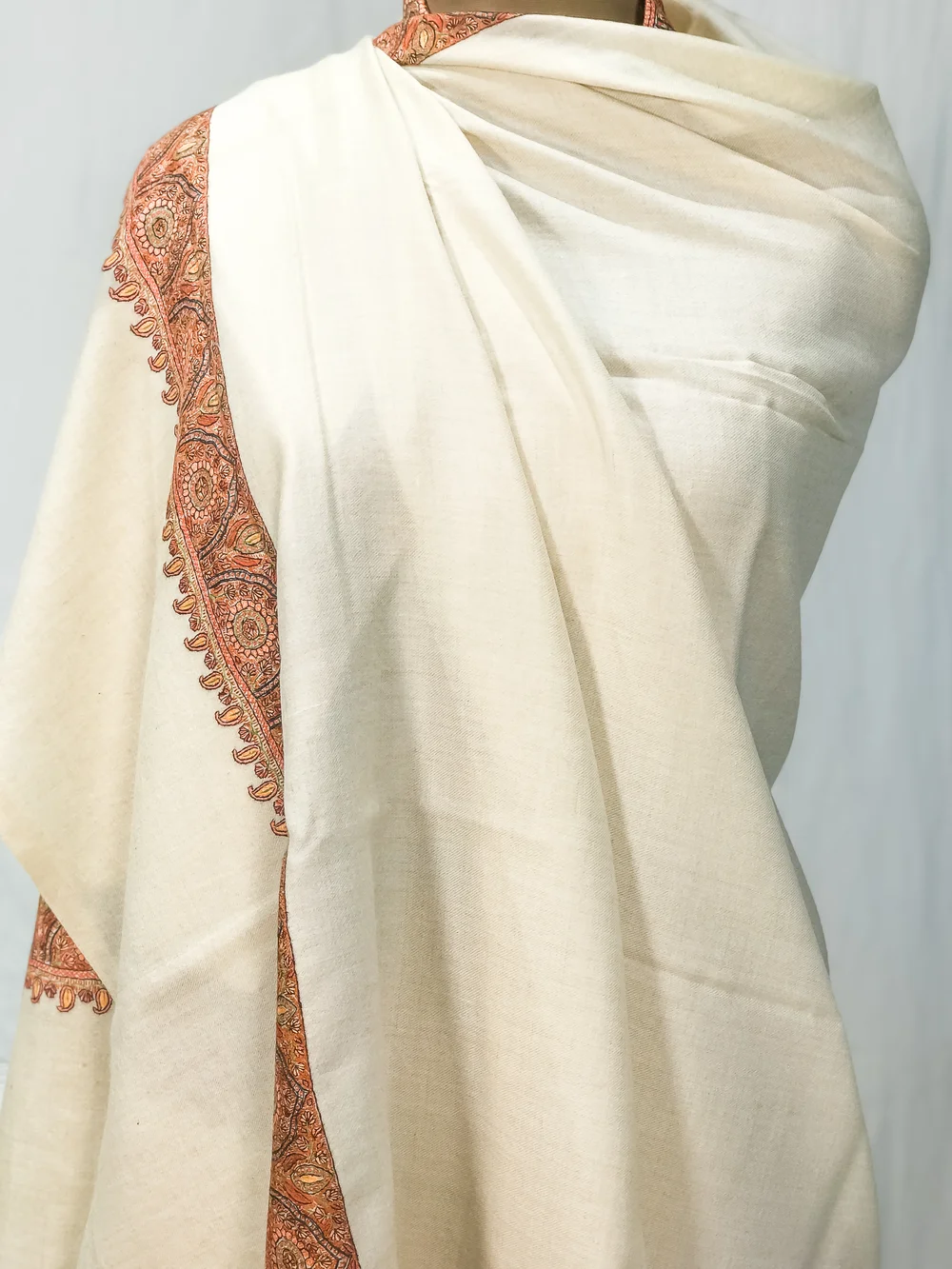 Off-White Pure Pashmina Shawl With Intricate Sozni hand Embroidery front