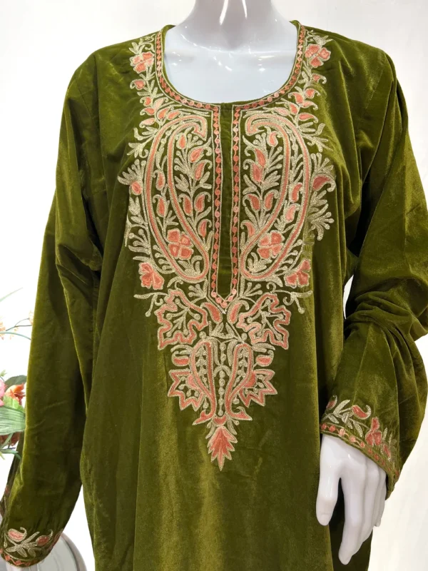 Velvet Phiran with Tilla And Thread Embroidery close up