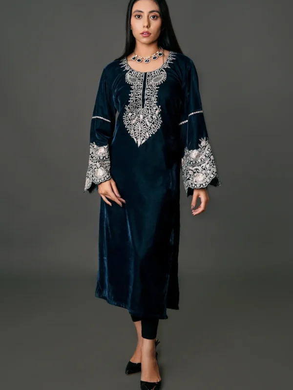 Kashmiri Velvet Kurta with Tilla Embroidery
