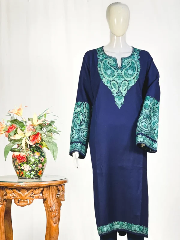 Woollen Phiran with Aari Embroidery