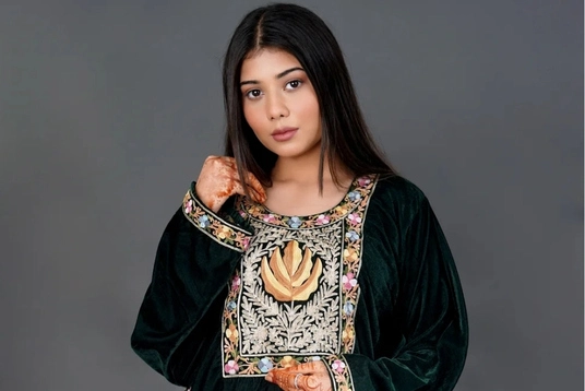 Buy Traditional Phiran That Keeps You Warm in Style