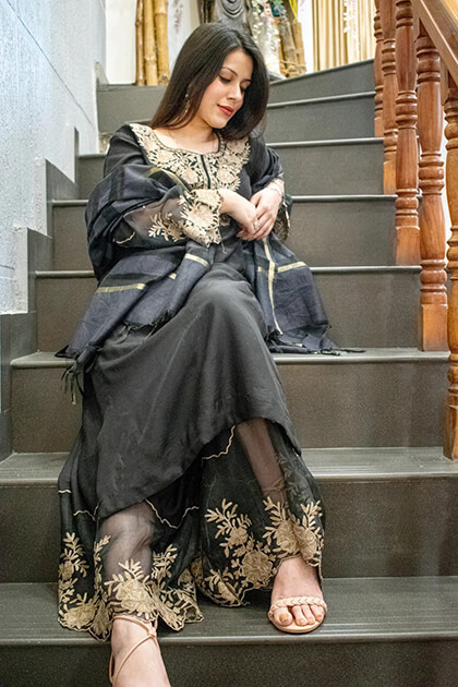 Ash bLack Designer Kashmiri Embroidery Salwar Suit
