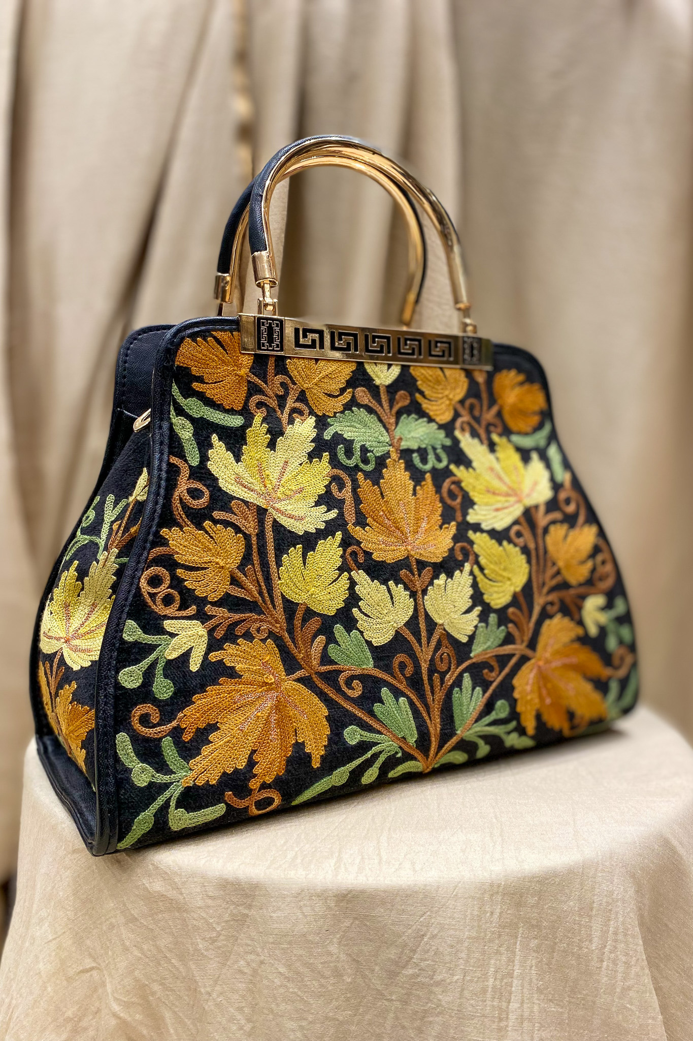 Tutorial: Lotus bag strap variation and purse feet – Blue Calla Patterns